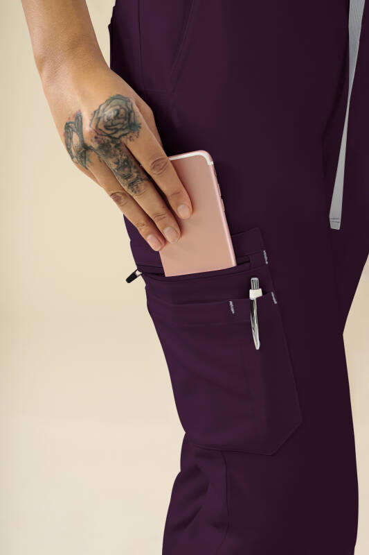 KAERE Hose Damen - Saumbündchen mit Beintaschen pflaume