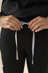 KAERE broek dames - zoom met elastische boord en beenzak zwart